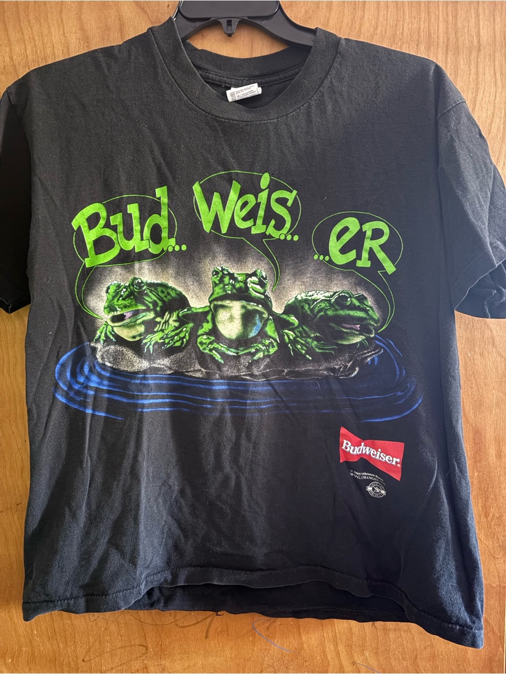 Vintage Budweiser BUD WEIS ER Black Short Sleeve Tee with Neon Green Frog